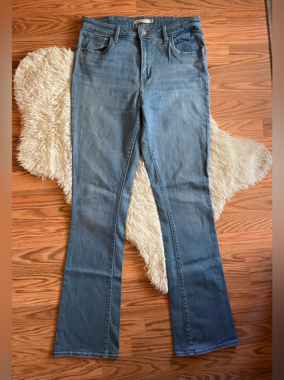 Women’s 721 High Rise Bootcut Levi’s in Long 31x34